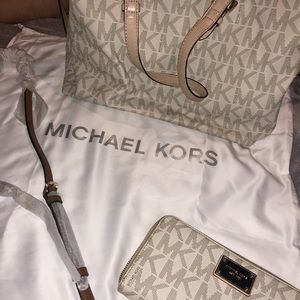 Michael Kors Set